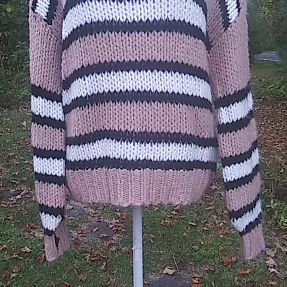 Woven Heart Striped Cozy Sweater - Picture 6 of 10